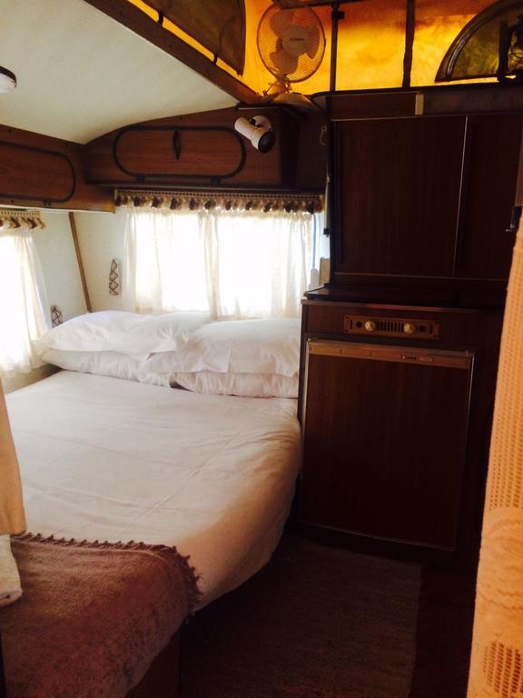 Askham Kalahari Camelthorn Guesthouse And Camping חדר תמונה